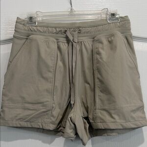 Lululemon dance studio high rise short 3.5 Mojave Tan 6